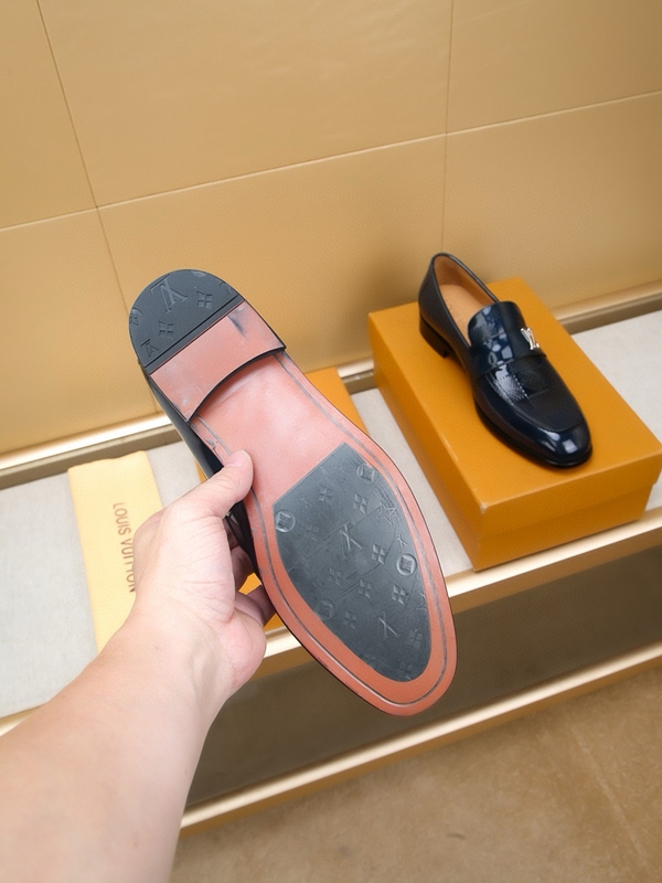 ルイヴィトン靴全体デザイン